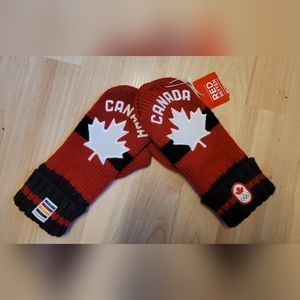 Hudson's Bay Mittens, size S/M